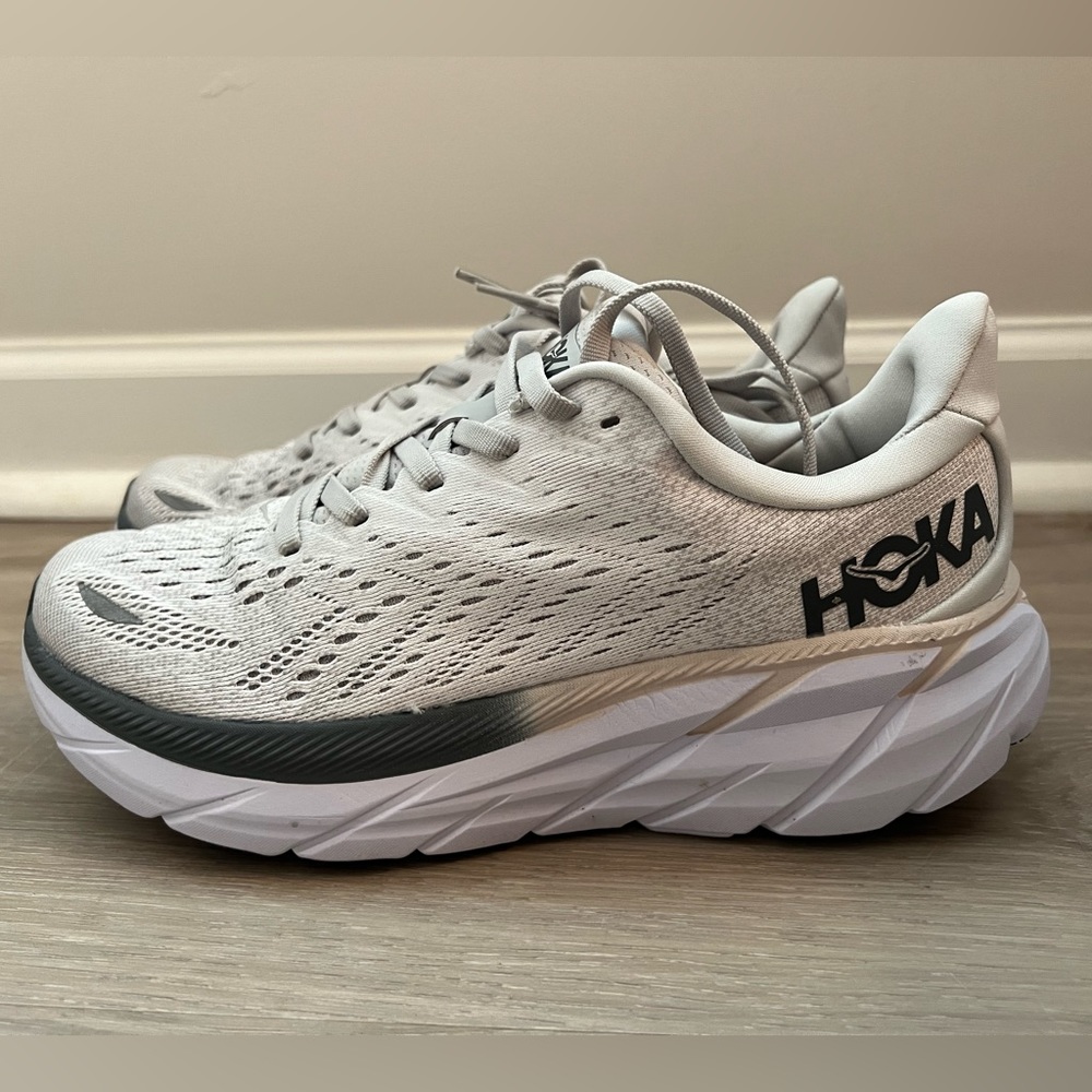 Hoka One One Clifton 8